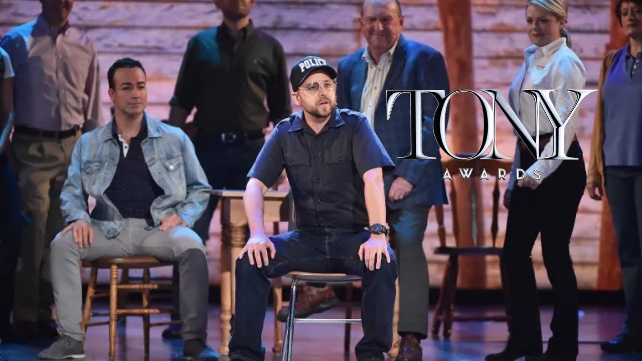 Come From Away performs at the 2017 Tony Awards

