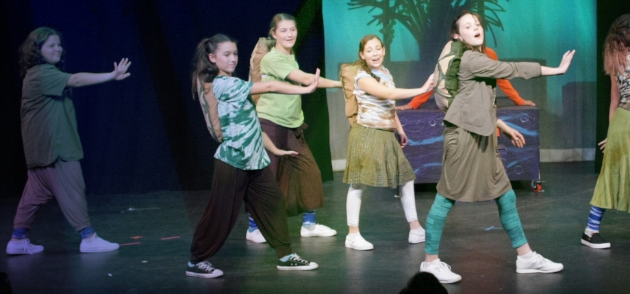 Aspire Performing Arts Company Actors dressed as turtles for Finding Nemo KIDS
